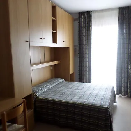 Daina Aparthotel