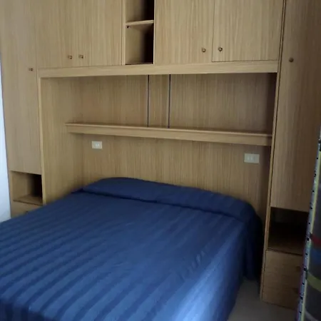 Daina Aparthotel *