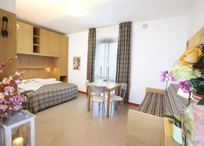 Lägenhetshotell Daina 4*
